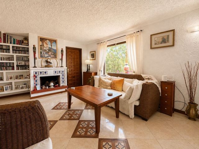 Image No.6-4 Bed Villa for sale