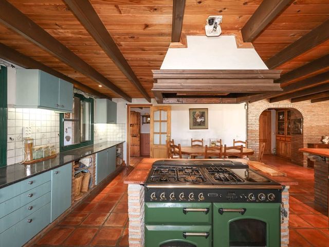 Image No.12-3 Bed Villa for sale