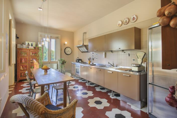 Image No.9-3 Bed Apartment for sale