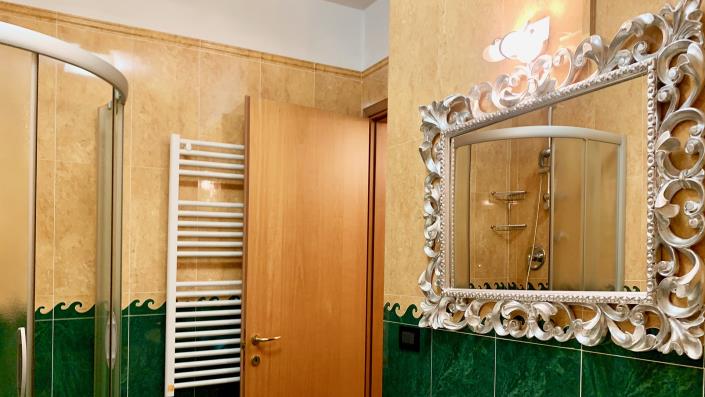 Image No.17-3 Bed Apartment for sale