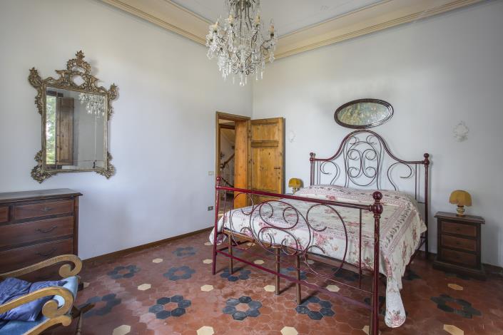 Image No.18-5 Bed Country Property for sale