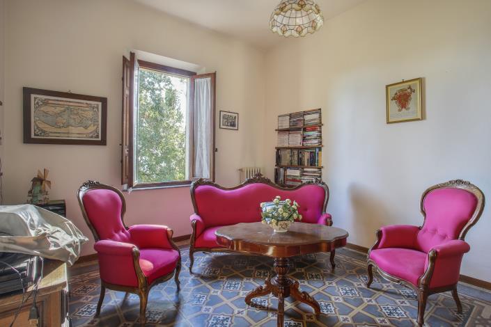 Image No.10-5 Bed Country Property for sale