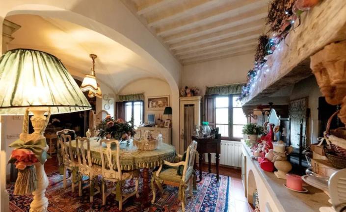 Image No.24-6 Bed Villa for sale