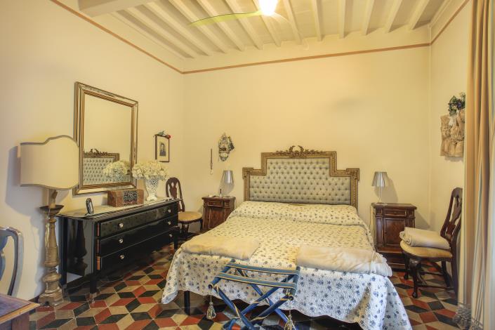 Image No.18-3 Bed Townhouse for sale