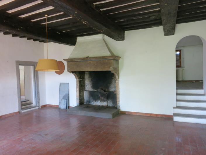 Image No.6-18 Bed Property for sale