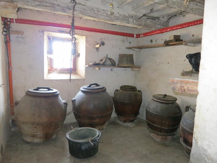 Image No.25-18 Bed Property for sale