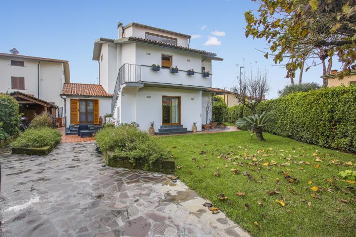 Image No.1-Villa de 4 chambres à vendre à San Giuliano Terme