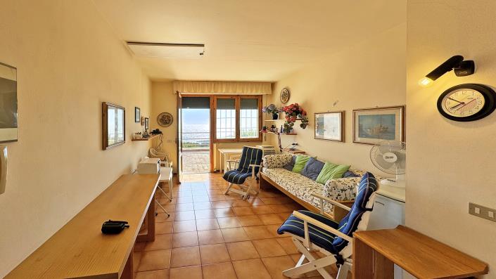 Image No.5-Appartement de 2 chambres à vendre à Quercianella