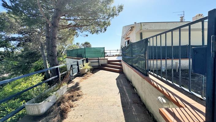 Image No.23-Appartement de 2 chambres à vendre à Quercianella