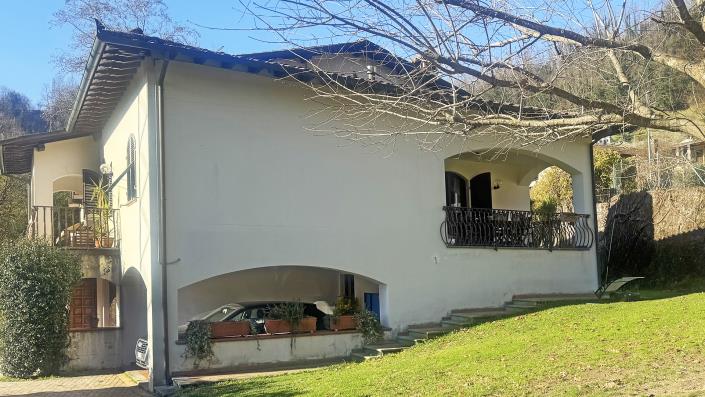 Image No.12-7 Bed Villa for sale