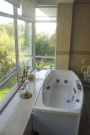 12-Master-Bahtroom-Bath