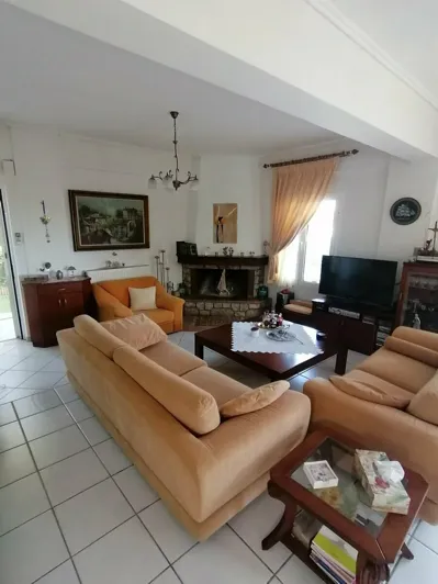 Image No.16-4 Bed Property for sale