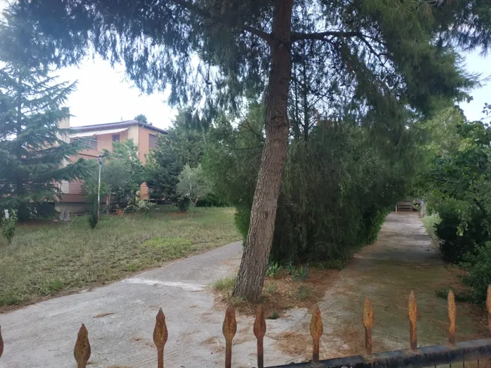 Image No.2-6 Bed Villa for sale