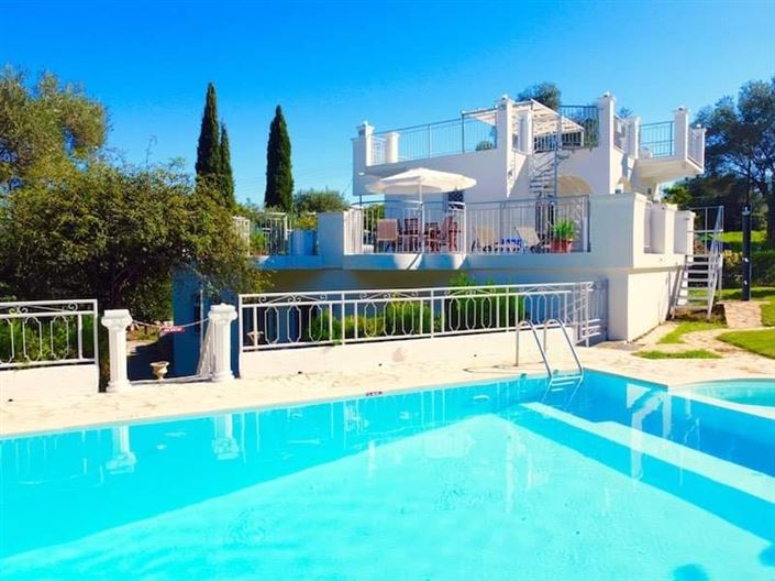Image No.1-Villa de 6 chambres à vendre à Kassiopi
