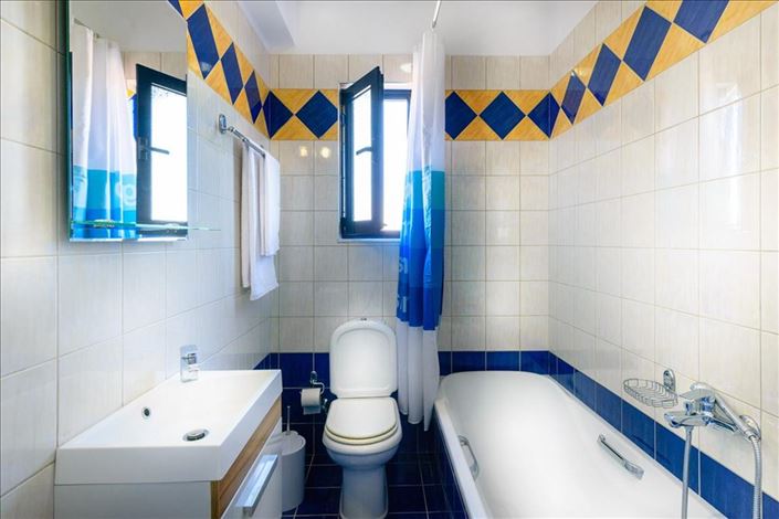 Image No.7-2 Bed Property for sale