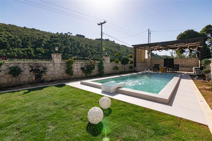 Image No.27-2 Bed Villa for sale