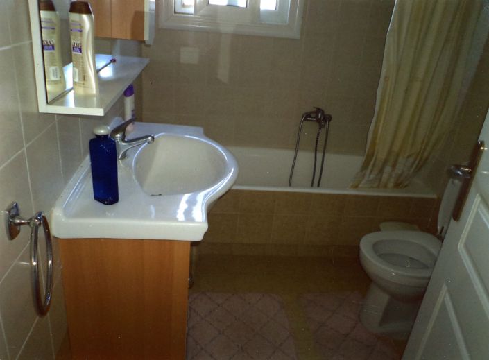 Image No.3-2 Bed Property for sale