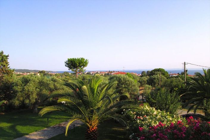 Image No.16-4 Bed Property for sale