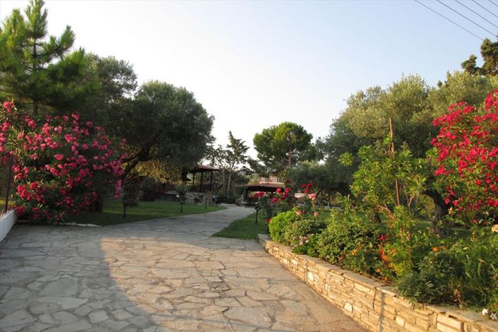 Image No.27-4 Bed Property for sale