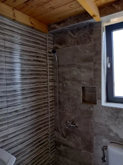 Image No.14-3 Bed Maisonette for sale