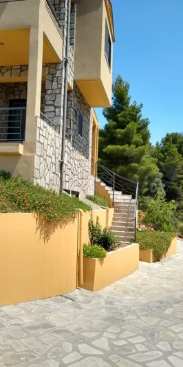 Image No.2-3 Bed Maisonette for sale