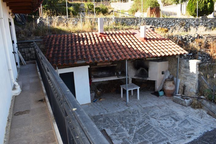 Image No.12-3 Bed Property for sale