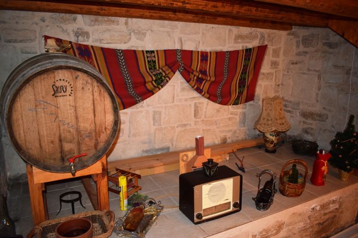 Image No.13-3 Bed Property for sale