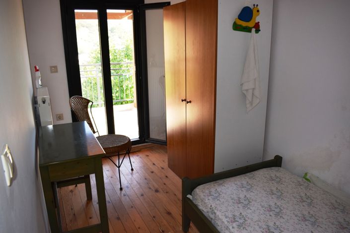 Image No.8-3 Bed Property for sale