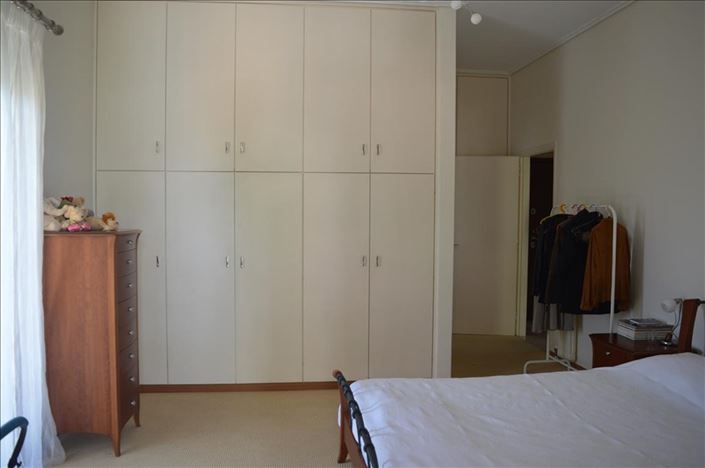 Image No.14-3 Bed Property for sale