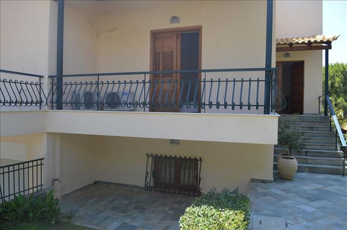 Image No.48-3 Bed Property for sale