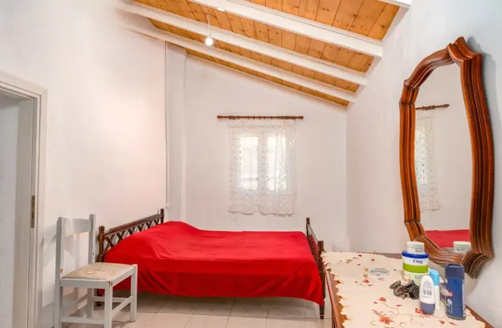 Image No.9-2 Bed House for sale