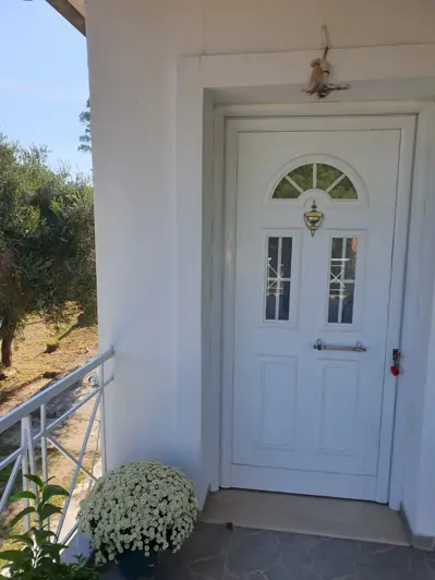 Image No.15-3 Bed House for sale