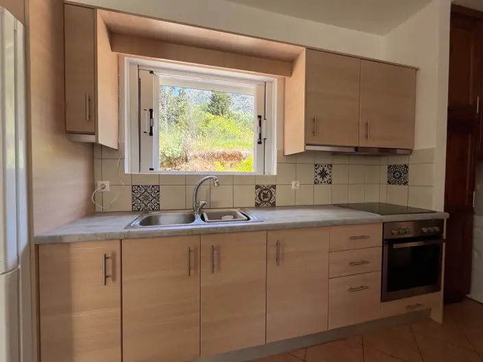 Image No.11-Maison / Villa de 2 chambres à vendre à Mavrata