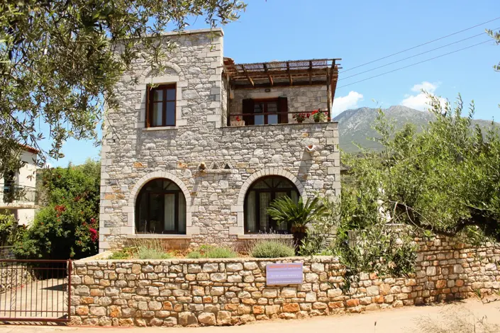 Image No.18-4 Bed House for sale