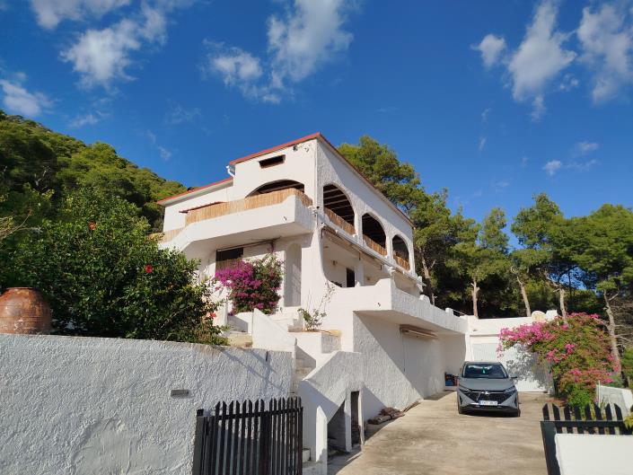 Image No.2-3 Bed House for sale