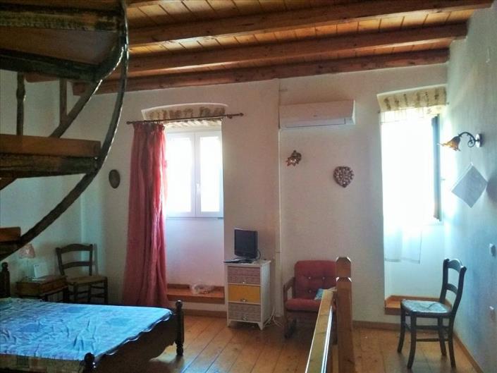 Image No.9-Maison de 2 chambres à vendre à Chlomos