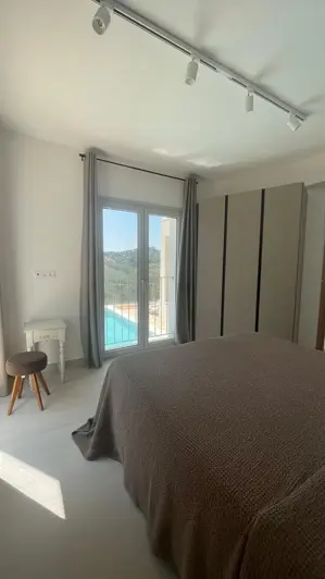 Image No.22-Maison / Villa de 4 chambres à vendre à Agios Georgios