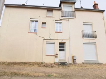 1 - Bessé-sur-Braye, Property