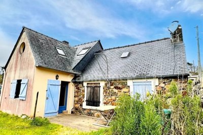 1 - Finistere, Property