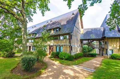 1 - Deauville, Property