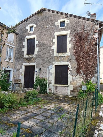 Charroux, Property