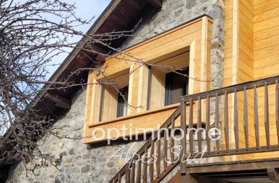 1 - Embrun, House