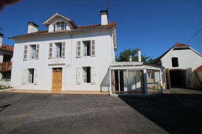 1 - Pyrenees-Atlantiques, Property