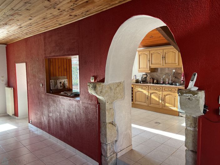 Image No.6-3 Bed Property for sale