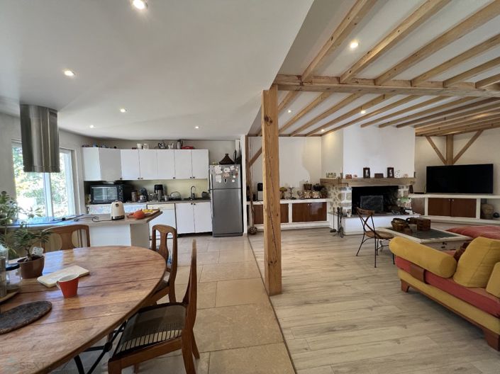 Image No.10-4 Bed Property for sale