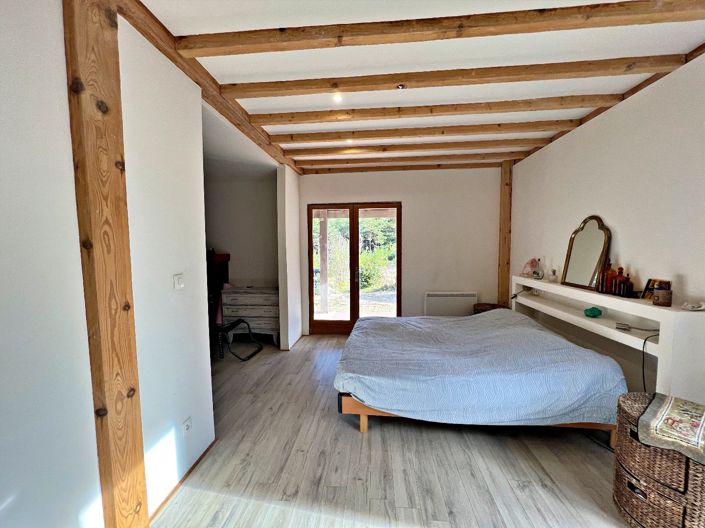 Image No.6-4 Bed Property for sale