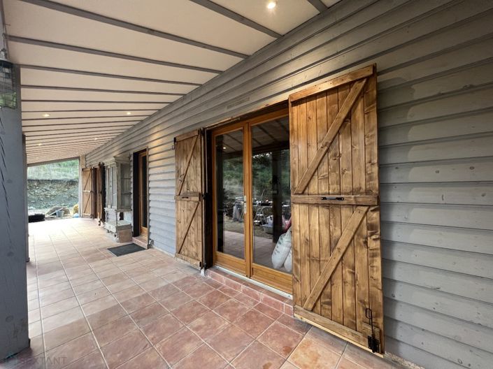 Image No.9-4 Bed Property for sale