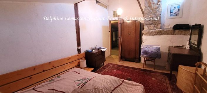 Image No.14-5 Bed Property for sale