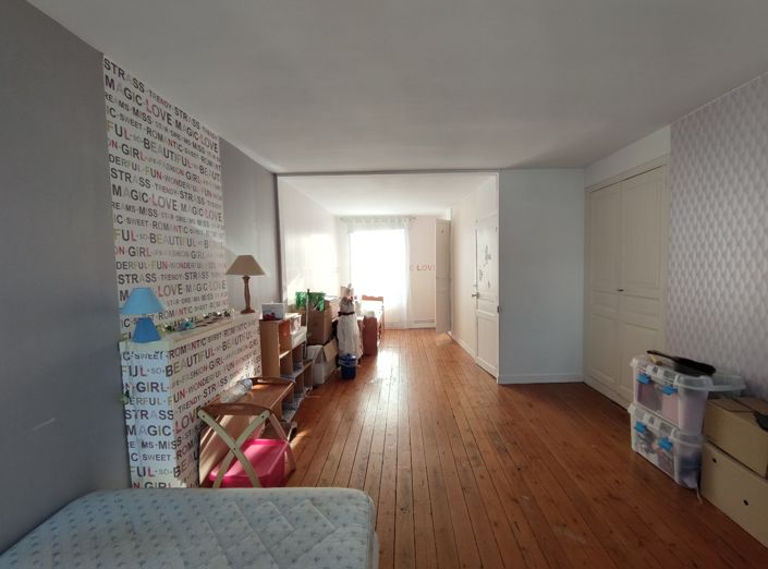 Image No.26-10 Bed Property for sale