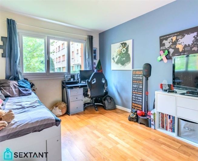 Image No.8-2 Bed Property for sale